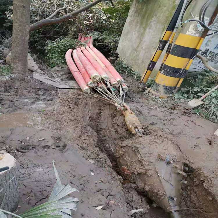 定西武汉卷帘门拖拉管